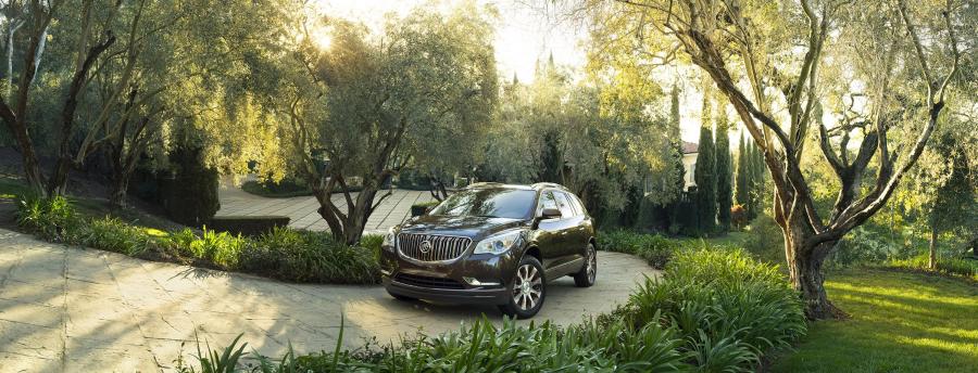  Buick Enclave Tuscan Edition 2015 года  (фото 2 из 4)